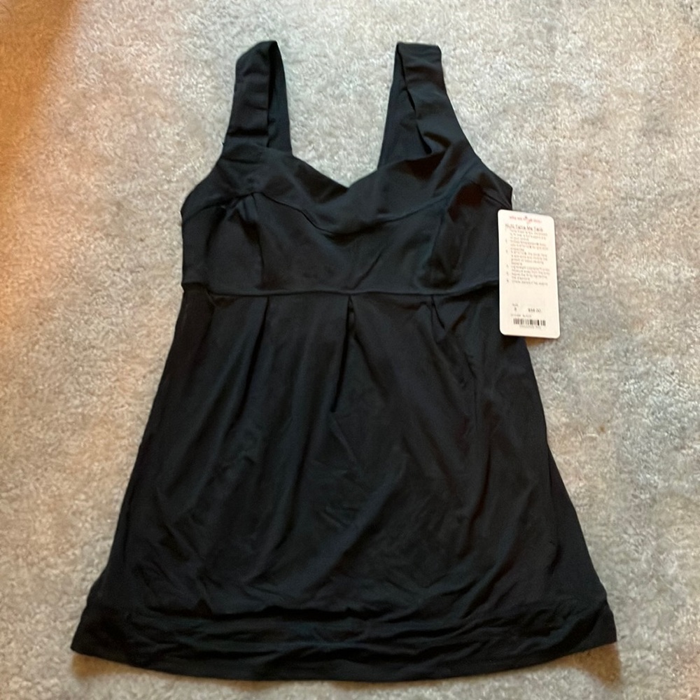 NWT Lululemon Tame Me Tank 6 new